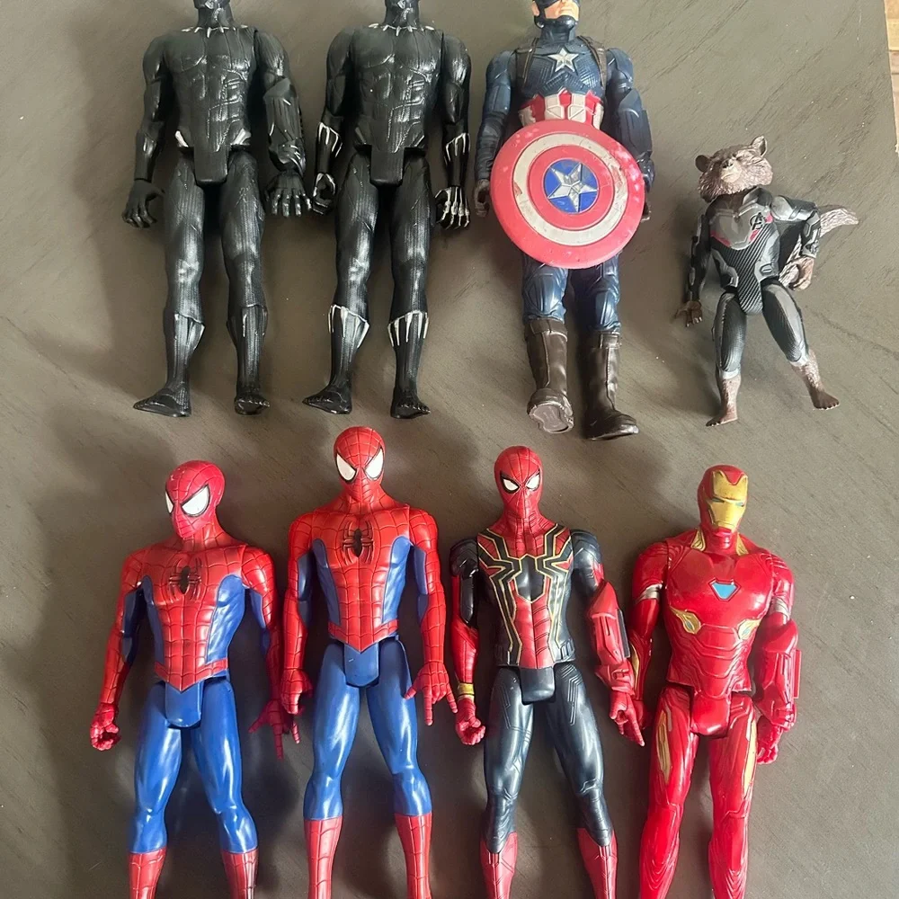 Marvel Action Figure Collection - Picture 1 of 3